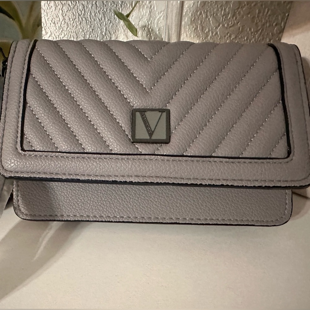 ‼️ SOLD‼️ New Victoria’s Secret clutch wallet
